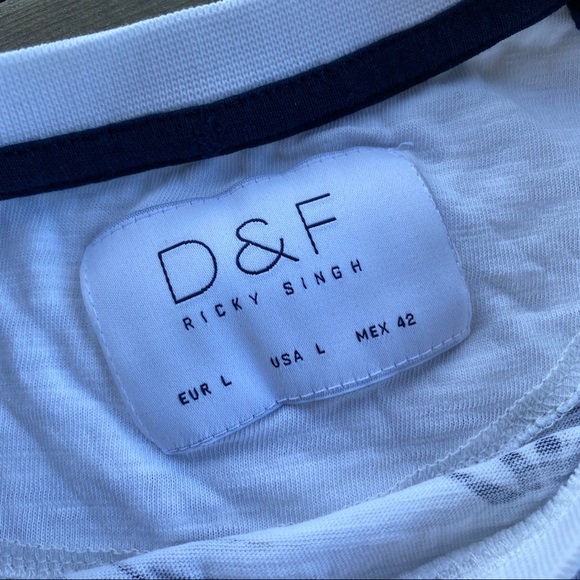 3/$25 || D&F Ricky Singh Fern White Tee - Picture 4 of 4